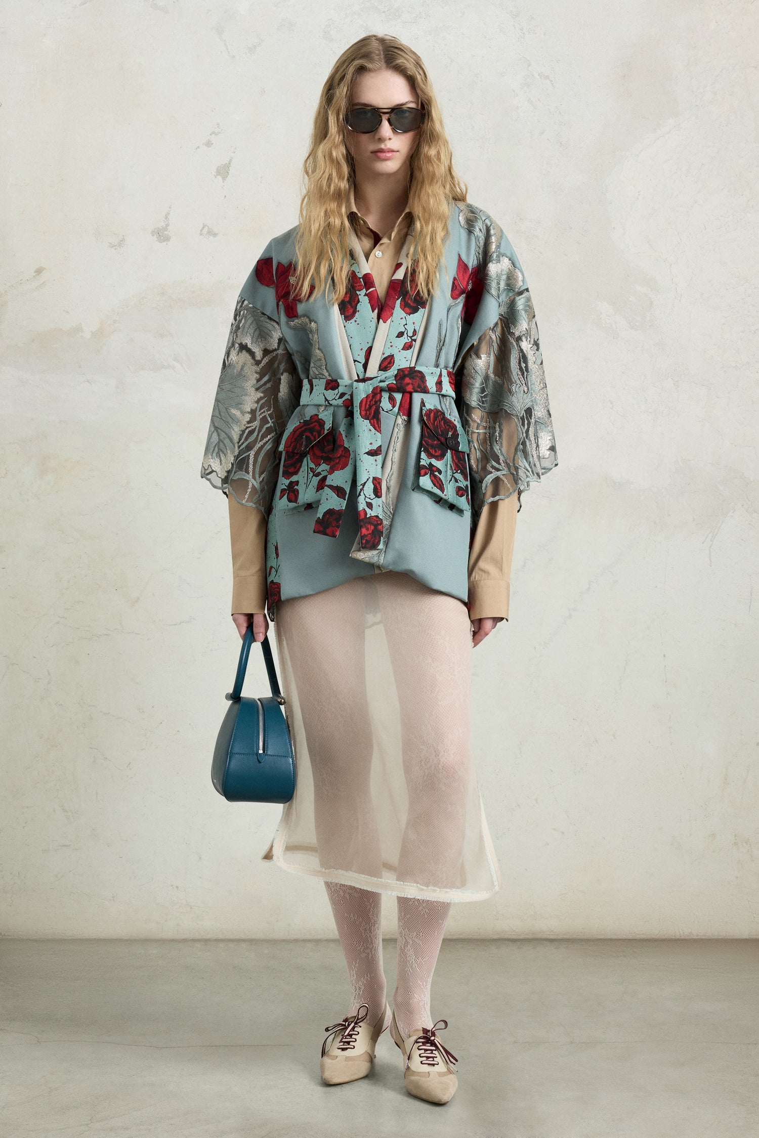 Regular Kimono with Embroidered Flowers